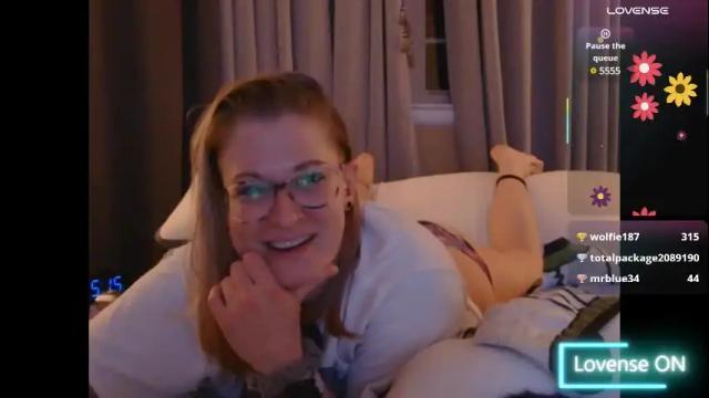 Image 12 of dixie_comanche Stream on Chaturbate on 11 days ago