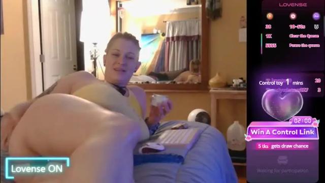 Image 2 of dixie_comanche Stream on Chaturbate on 1 month ago