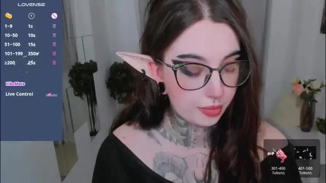 Image 3 of dixipixi_ Stream on Chaturbate on 2 months ago