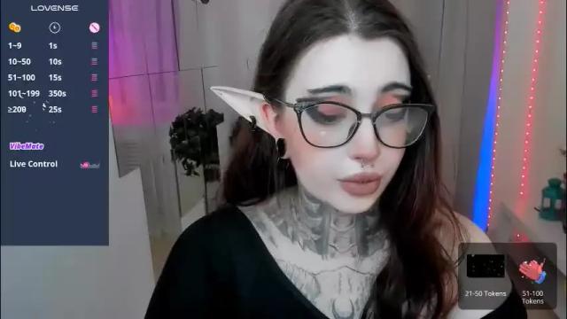 Image 4 of dixipixi_ Stream on Chaturbate on 1 month ago