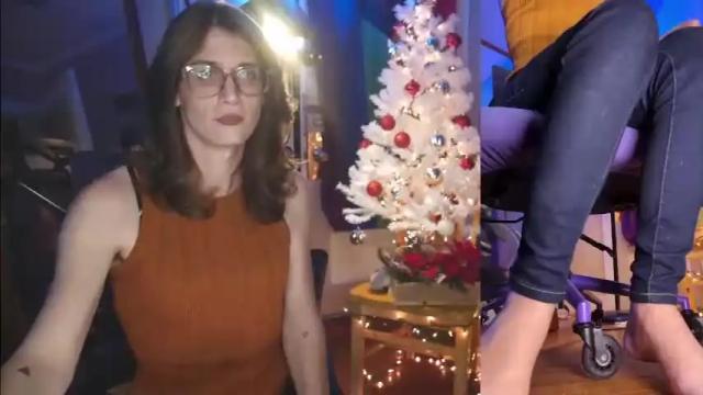 Image 4 of dixyrae Stream on Chaturbate on 25 months ago