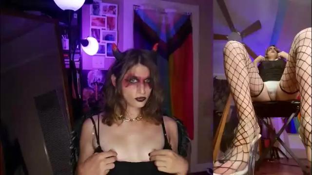 Image 3 of dixyrae Stream on Chaturbate on 3 months ago