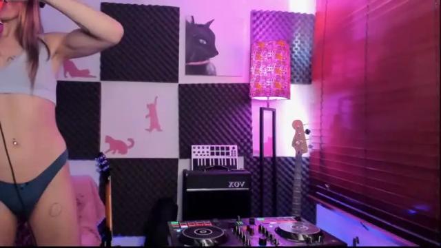Image 7 of dj_isabella Stream on Chaturbate on 15 months ago