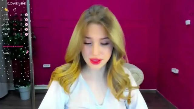 Image 7 of do_u_want_alice Stream on Chaturbate on 12 months ago