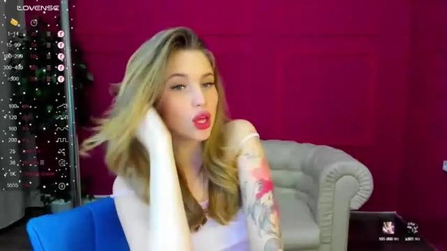 Image 3 of do_u_want_alice Stream on Chaturbate on 12 months ago