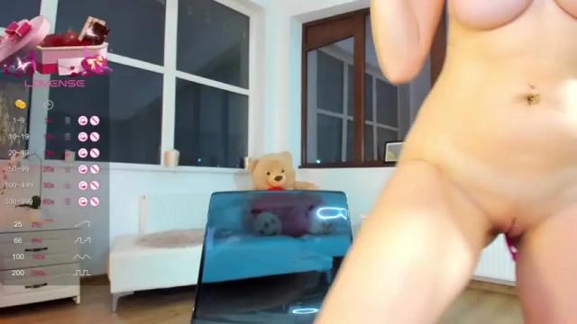 Image 7 of dolce_eva Stream on Chaturbate on 15 months ago