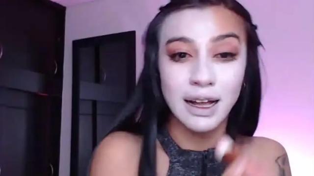 Image 8 of dolceclown_ Stream on Chaturbate on 14 months ago