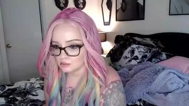 Image 12 of doll4sir Stream on Chaturbate on 18 months ago