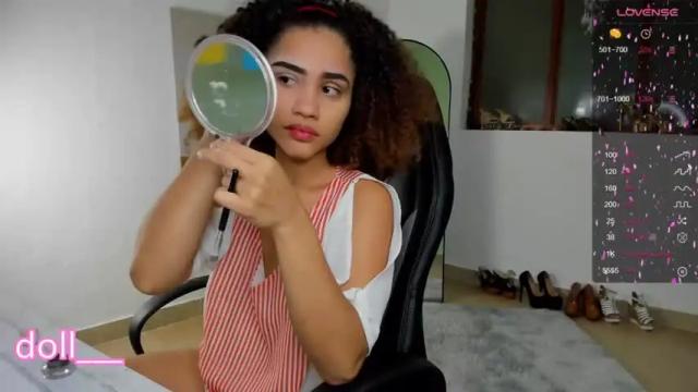 Image 2 of doll___ Stream on Chaturbate on 21 months ago