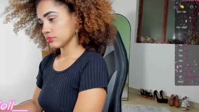 Image 11 of doll___ Stream on Chaturbate on 21 months ago