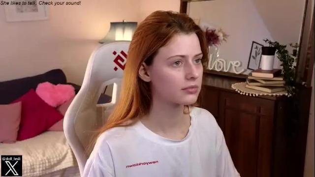 Image 2 of doll_lesli Stream on Chaturbate on 24 days ago