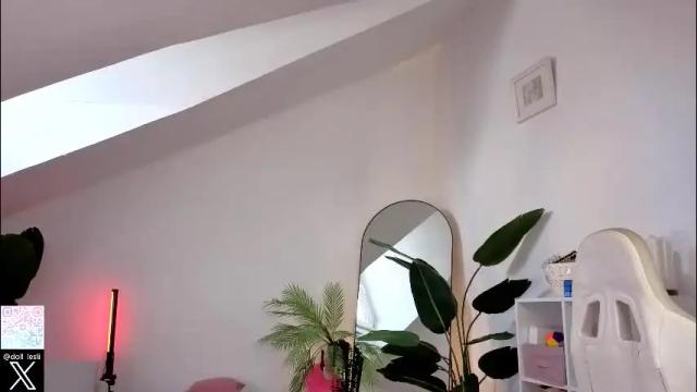 Image 4 of doll_lesli Stream on Chaturbate on 1 month ago