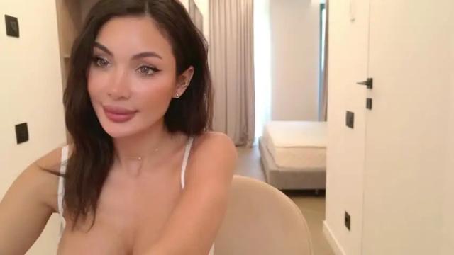 Image 11 of doll_lexi Stream on Chaturbate on 1 month ago