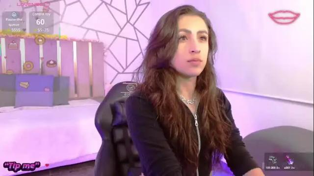 Image 2 of doll_tay Stream on Chaturbate on 1 month ago