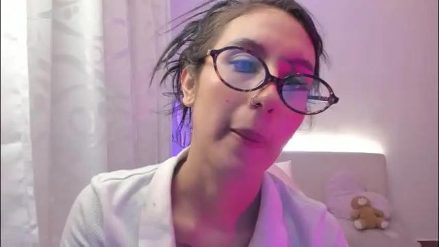 Image 2 of doll_waif Stream on Chaturbate on 2 months ago