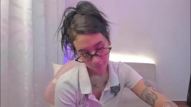Image 4 of doll_waif Stream on Chaturbate on 2 months ago