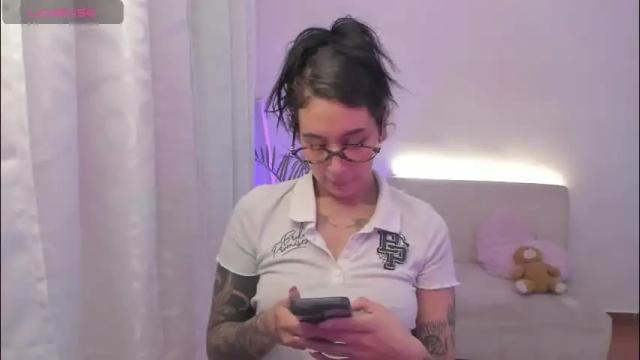 Image 6 of doll_waif Stream on Chaturbate on 2 months ago