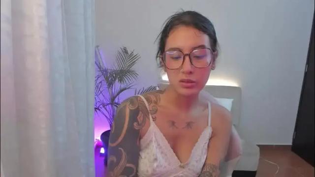 Image 3 of doll_waif Stream on Chaturbate on 1 month ago