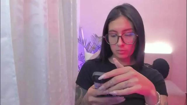 Image 12 of doll_waif Stream on Chaturbate on 1 month ago
