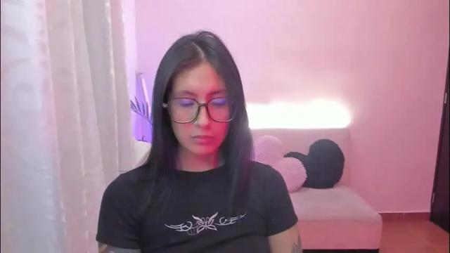 Image 2 of doll_waif Stream on Chaturbate on 1 month ago