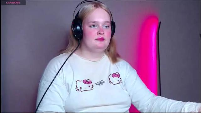 Thumbnail 1, dolled_up_cvnt's Stream at Chaturbate, 2 months ago