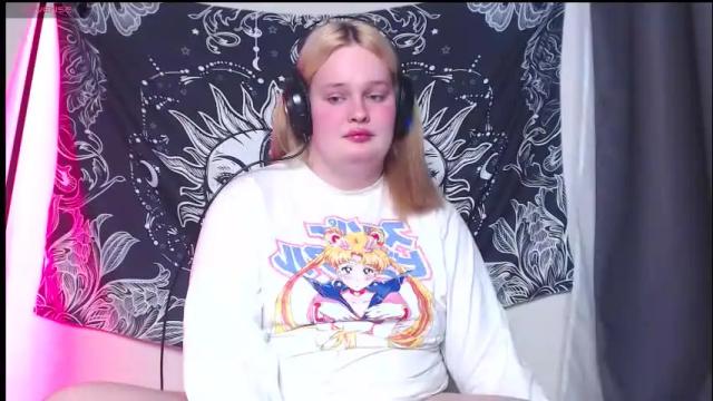 Image 11 of dolled_up_cvnt Stream on Chaturbate on 1 month ago