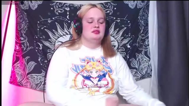 Image 12 of dolled_up_cvnt Stream on Chaturbate on 1 month ago
