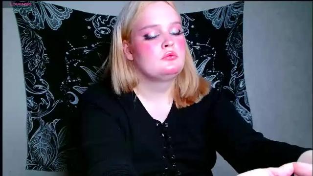 Image 3 of dolled_up_cvnt Stream on Chaturbate on 3 days ago