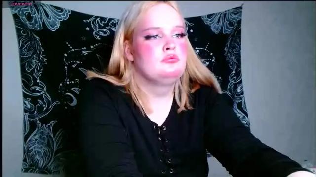 Image 7 of dolled_up_cvnt Stream on Chaturbate on 3 days ago