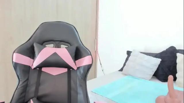 Image 3 of dolly_walker Stream on Chaturbate on 1 month ago
