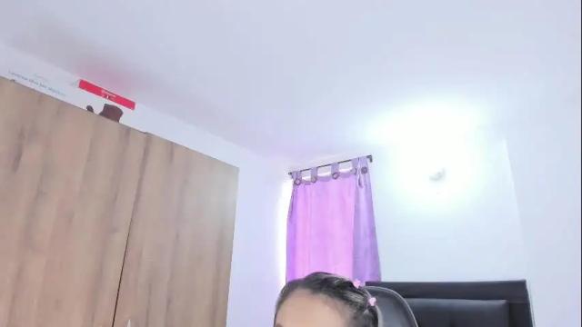 Image 12 of dolly_walker Stream on Chaturbate on 1 month ago