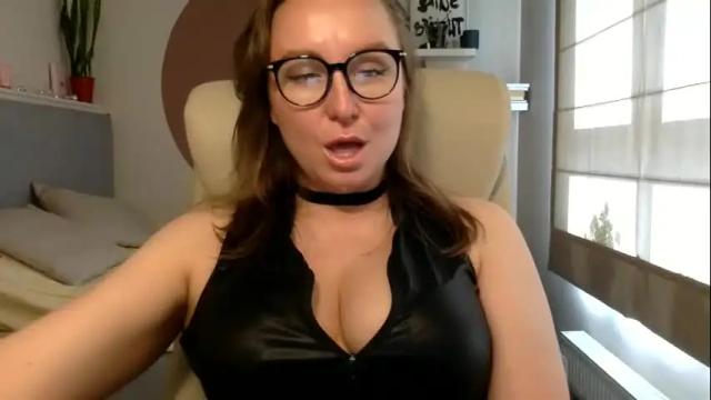 Image 10 of dom_mummy Stream on Chaturbate on 4 months ago