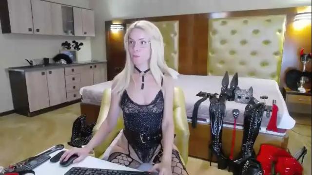 Image 2 of domcaprisse Stream on Chaturbate on 3 months ago
