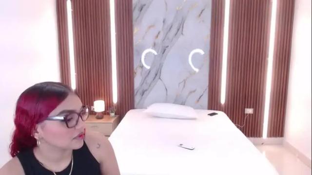 Image 4 of domenica_west Stream on Chaturbate on 1 month ago