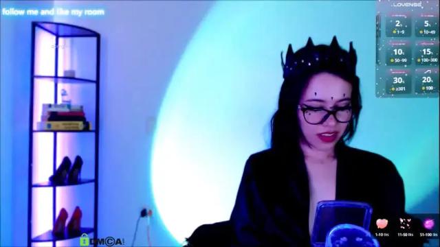 Image 8 of domgiirl Stream on Chaturbate on 1 month ago