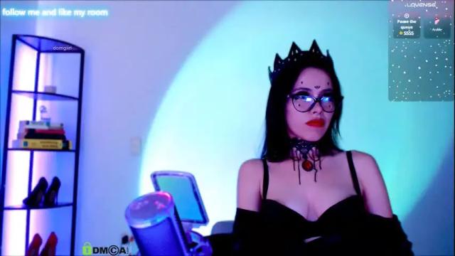 Image 10 of domgiirl Stream on Chaturbate on 27 days ago