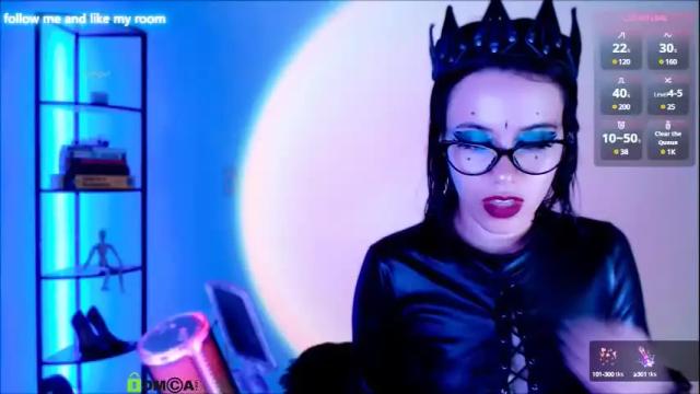 Image 2 of domgiirl Stream on Chaturbate on 1 day ago
