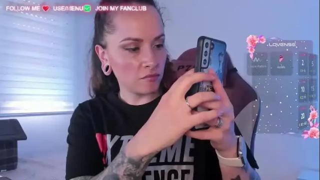 Image 2 of domina_deivis Stream on Chaturbate on 1 month ago