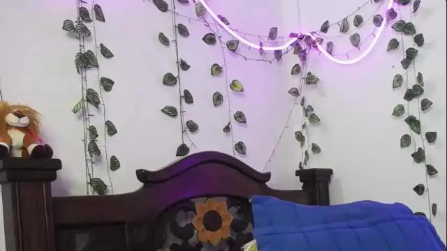 Image 11 of dominaleona Stream on Chaturbate on 2 months ago