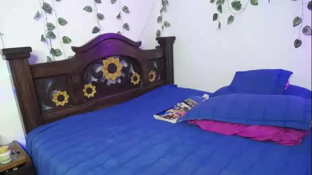Image 4 of dominaleona Stream on Chaturbate on 1 month ago