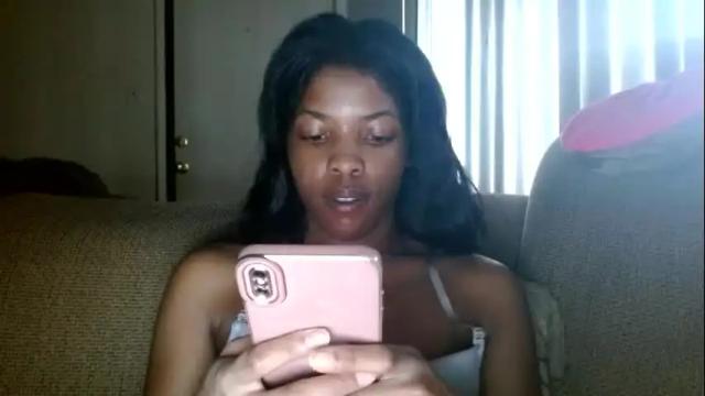 Image 8 of dominantkittyy Stream on Chaturbate on 15 months ago