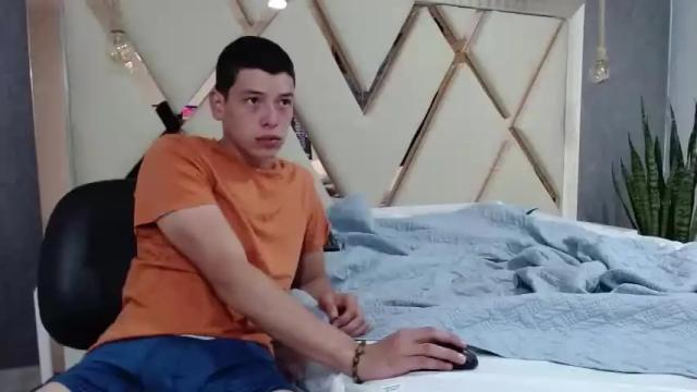 Image 2 of dominate_alisson Stream on Chaturbate on 14 months ago