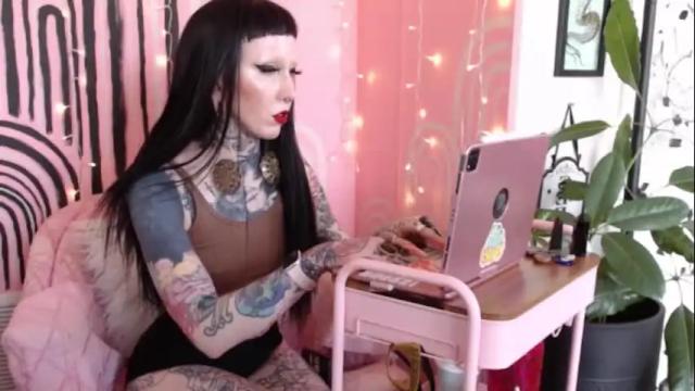 Image 3 of dominatrixmars Stream on Chaturbate on 2 months ago