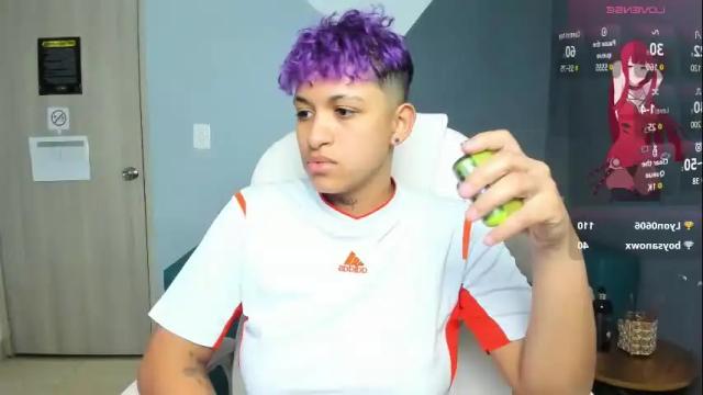 Image 2 of dominick_joness Stream on Chaturbate on 3 months ago