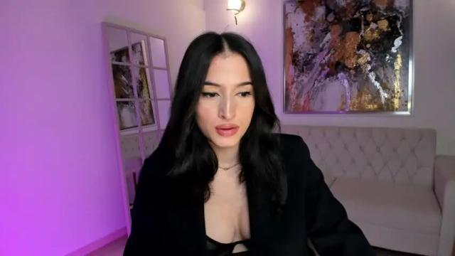 Image 12 of dominiquevega_ Stream on Chaturbate on 14 months ago