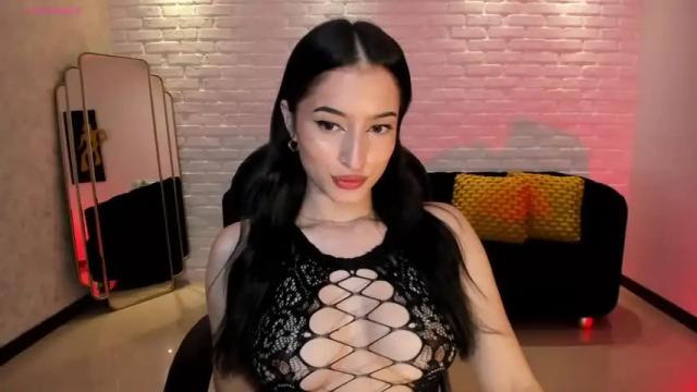 Image 2 of dominiquevega_ Stream on Chaturbate on 14 months ago