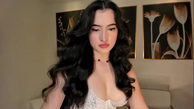 Image 3 of dominiquevega_ Stream on Chaturbate on 1 month ago