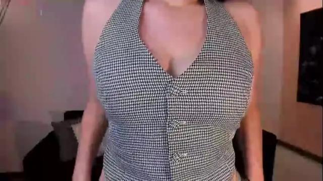 Image 12 of dominiquevega_ Stream on Chaturbate on 13 days ago