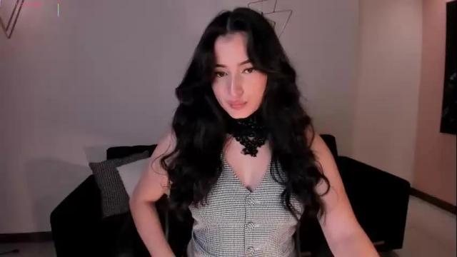 Image 3 of dominiquevega_ Stream on Chaturbate on 13 days ago