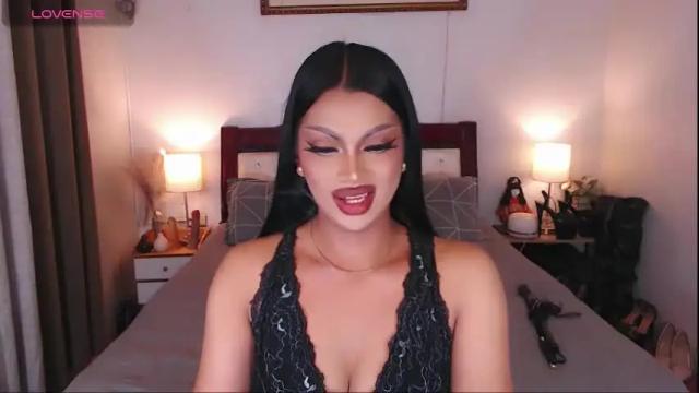 Image 12 of donia_maria Stream on Chaturbate on 2 months ago